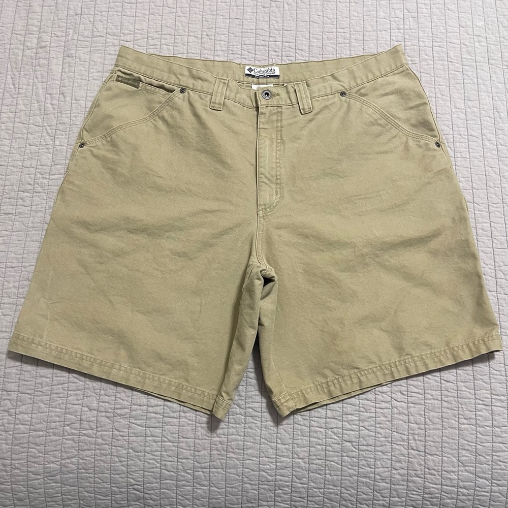 Columbia Men's UPF 50 Phinney Ridge Twill Cargo Shorts Size 40 Inseam 9” Tan